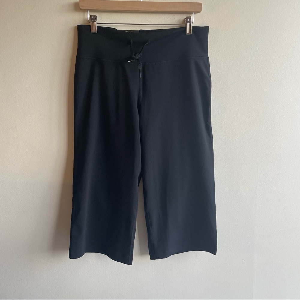 DENVER HAYES, Lounge Capris , Modern Fit, Black . New w/tags